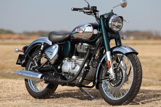 Royal Enfield CLASSIC 350 & BULLET 350 POWERBOXナローパイプにブラックエディションがまもなく!