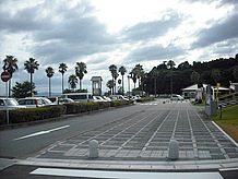 ロケーションは南国ムード満点です。まるでロスか宮崎かと見間違う？！景色は素晴らしいです。